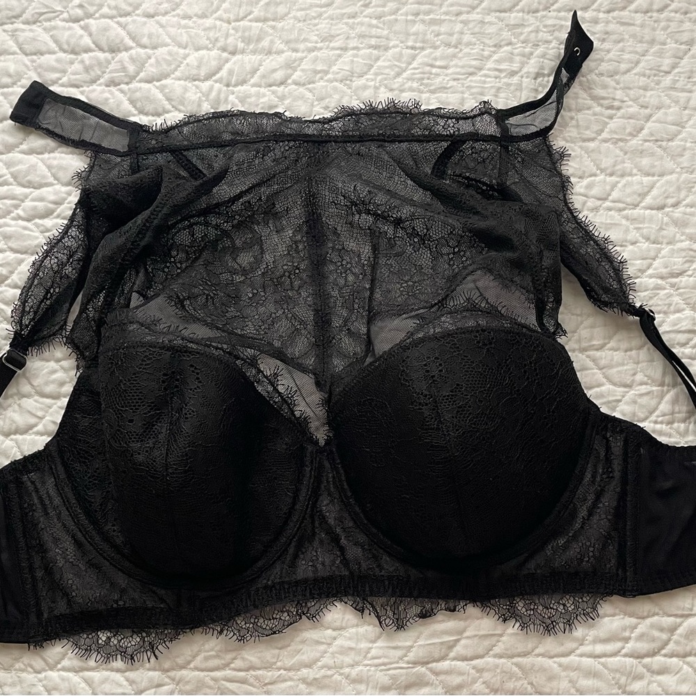 Victoria’s secrets black bra 34dd - Picture 6 of 6